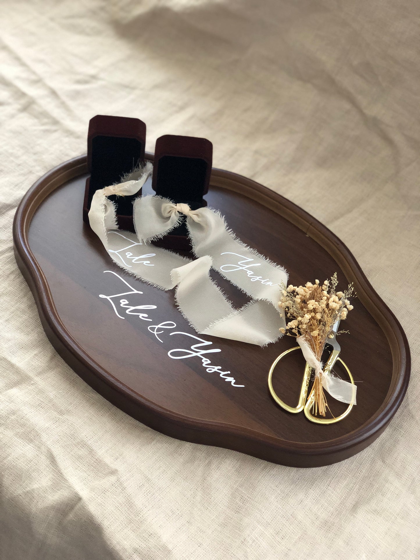 Verlobungstablett mit Ringband und Trockenblumen - oval