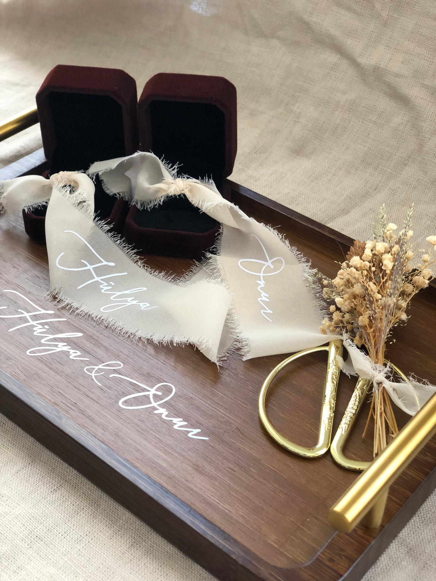 Verlobungstablett mit Ringband, Griffen und Trockenblumen